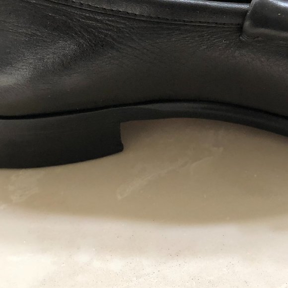 NOT FOR SALE Gucci 10D Black loafers w/silver horse bite 10D like New main image 7